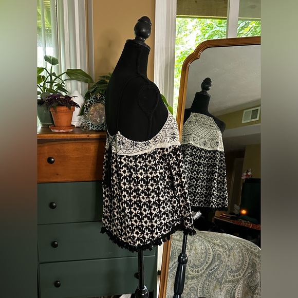 Boho Retro Criss Cross Halter Top - Picture 2 of 6